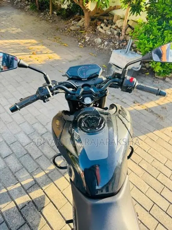 Bajaj Pulsar N160 2025