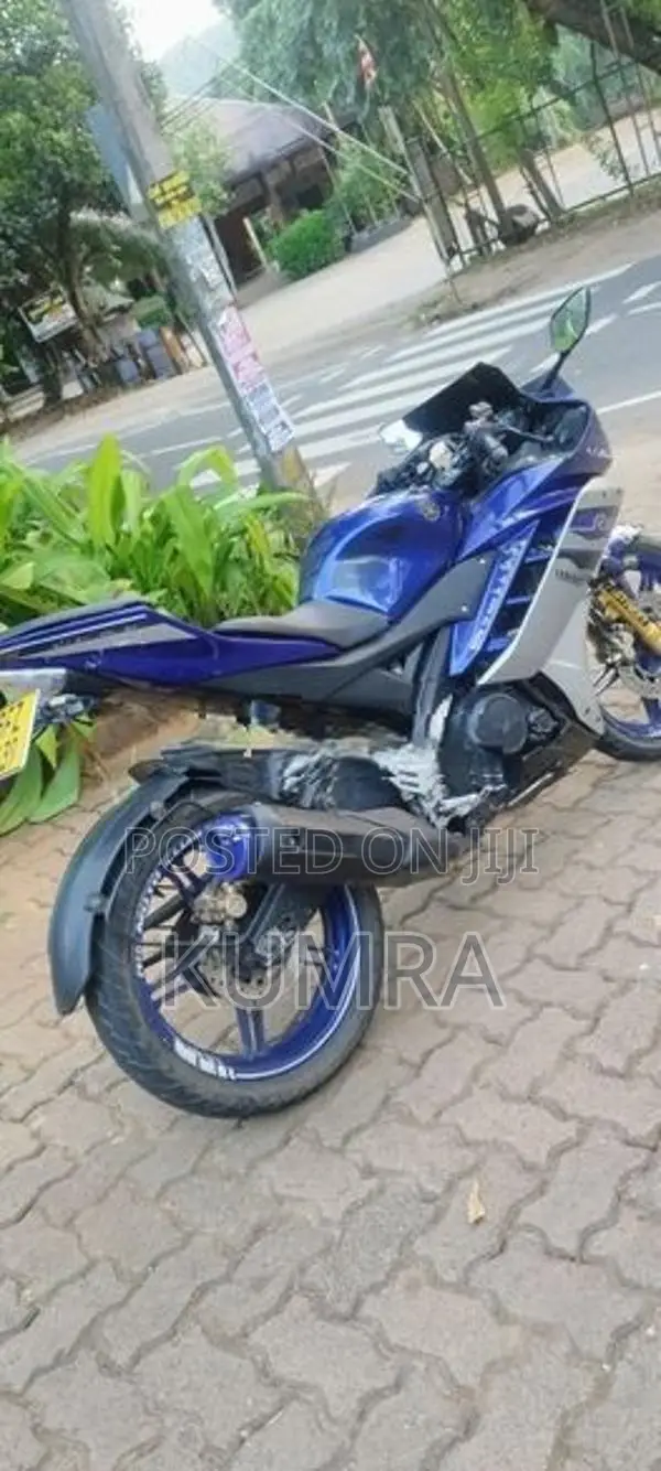 Yamaha R15 2018