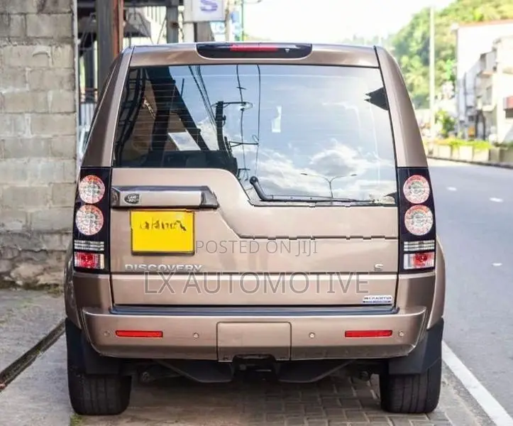 Land Rover Discovery 2015