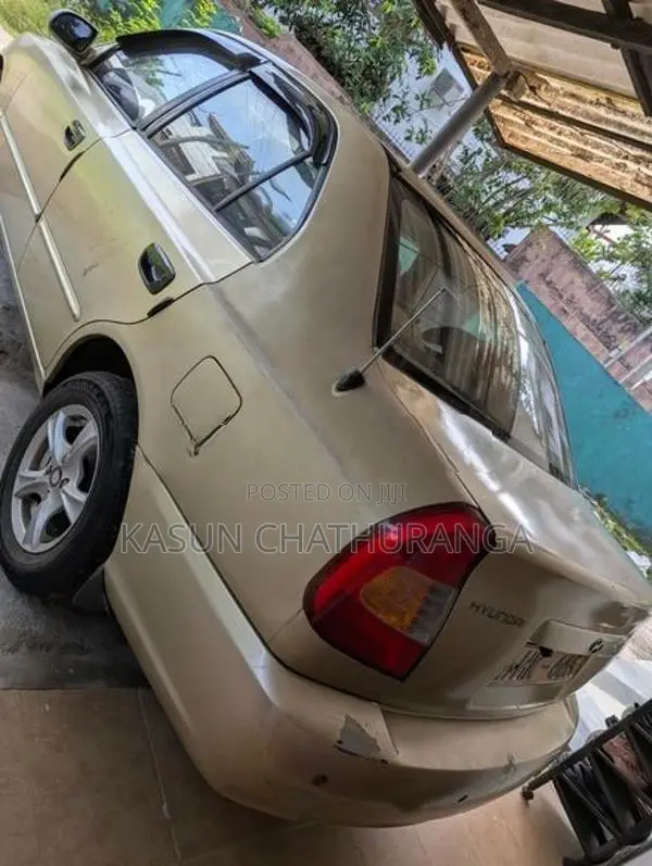 Hyundai Accent 2000