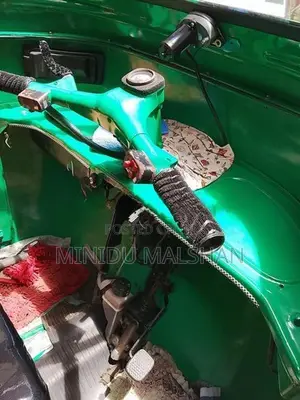 Bajaj RE three wheel 2000
