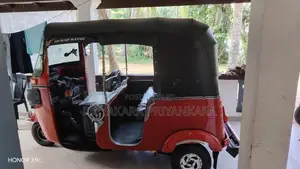 Bajaj RE 2017