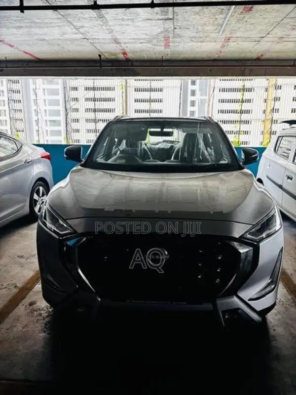 Nissan Magnite Tekna + AMT 2025