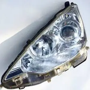 Toyota aqua head light