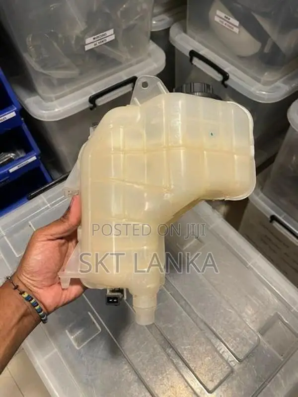 Defender 2025 P300e Engine Coolant Tank Velar Vogue Sport