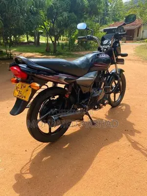 Bajaj Platina 100 2012