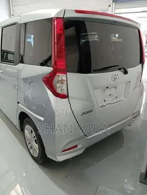 Toyota Roomy x 2023