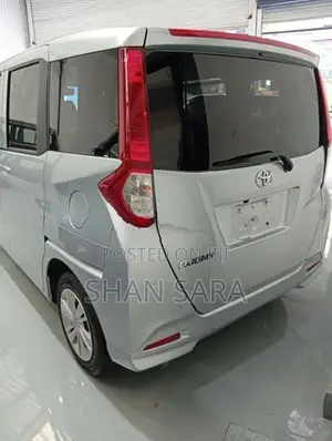 Toyota Roomy x 2023