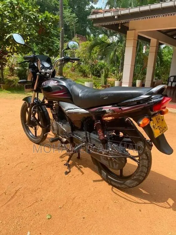 Bajaj Platina 100 2012