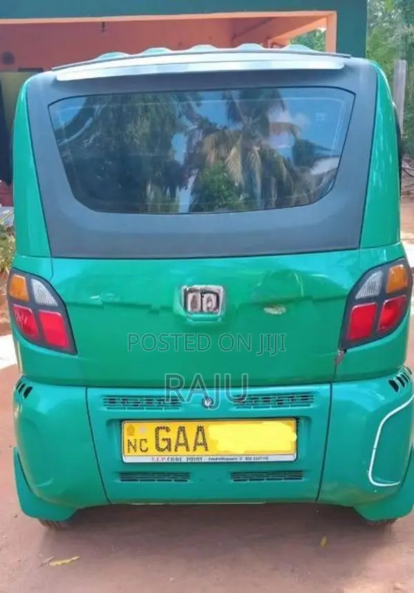 Bajaj Qute 2020