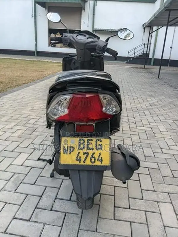 Honda Dio SCV 110 2016