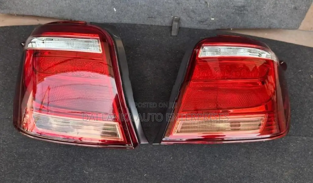 Toyota Axio 165 Taillight set