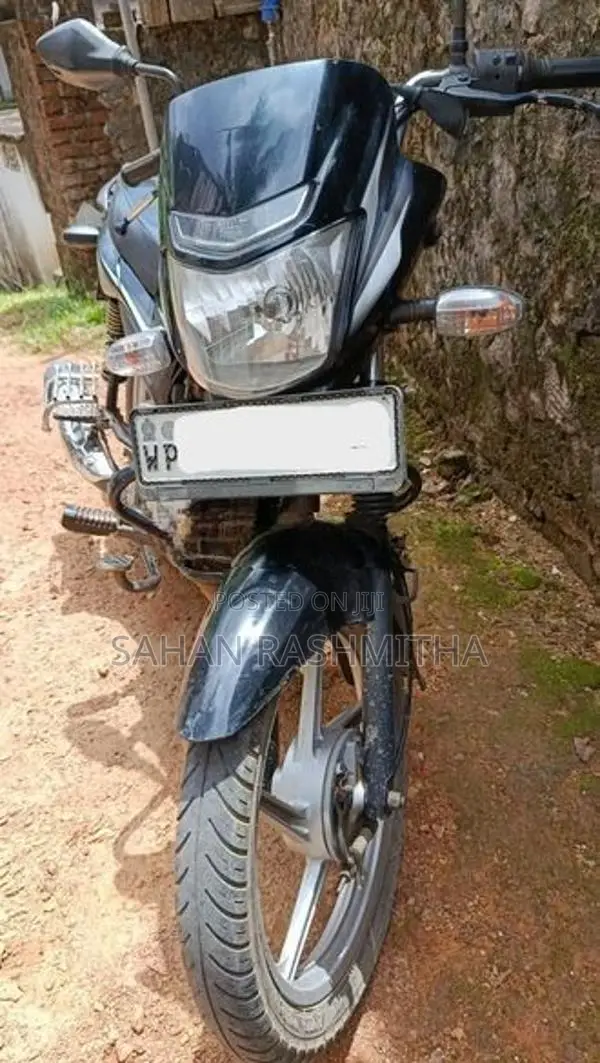 Bajaj Platina 100 2018