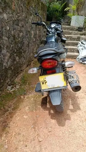 Bajaj Platina 100 2018