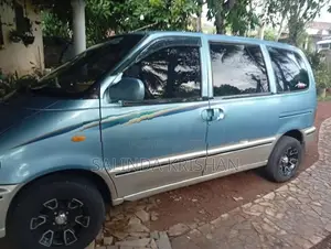 Nissan Serena 100000 1999
