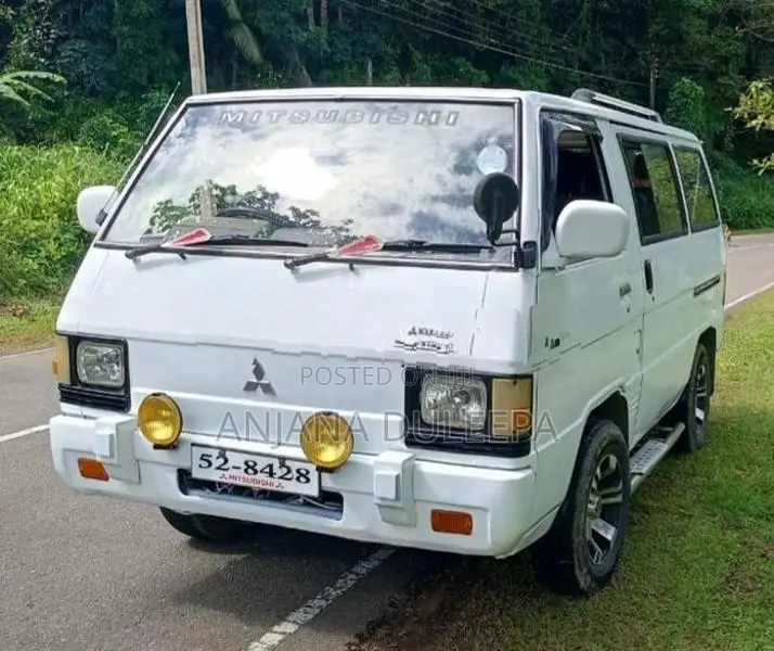 Mitsubishi Delica L300 1984