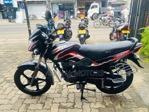 TVS Metro 2015