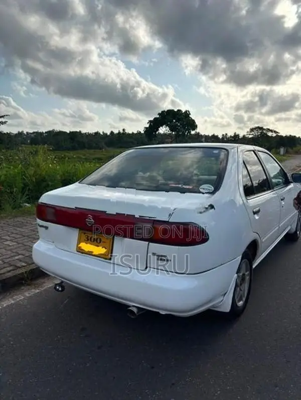 Nissan Sunny FB 14 1998