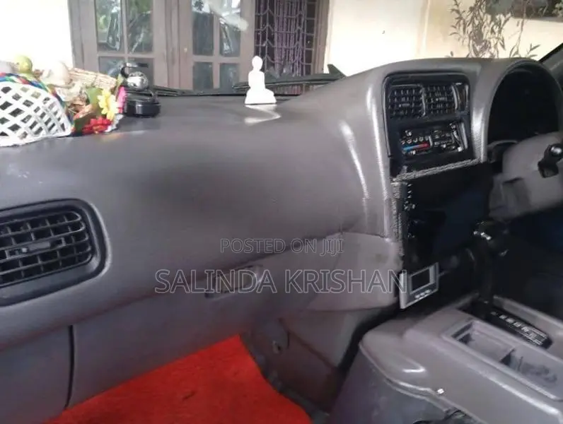 Nissan Serena 100000 1999