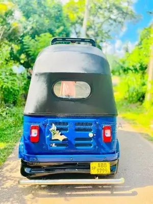 Bajaj RE 2015
