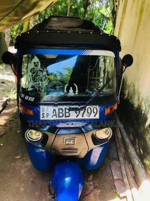 Bajaj RE 2015