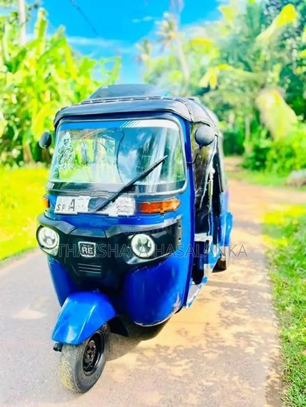 Bajaj RE 2015