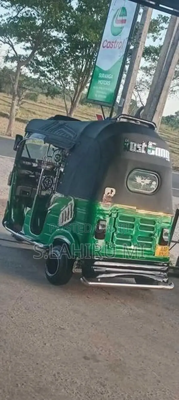 Bajaj RE 2014