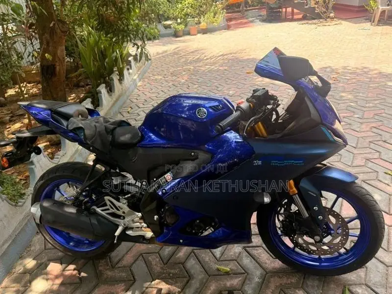 Yamaha R15 V4 2025