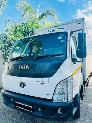 Tata Ultra 812 Full Body 2017