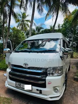 Toyota KDH High Roof GL Van 2007
