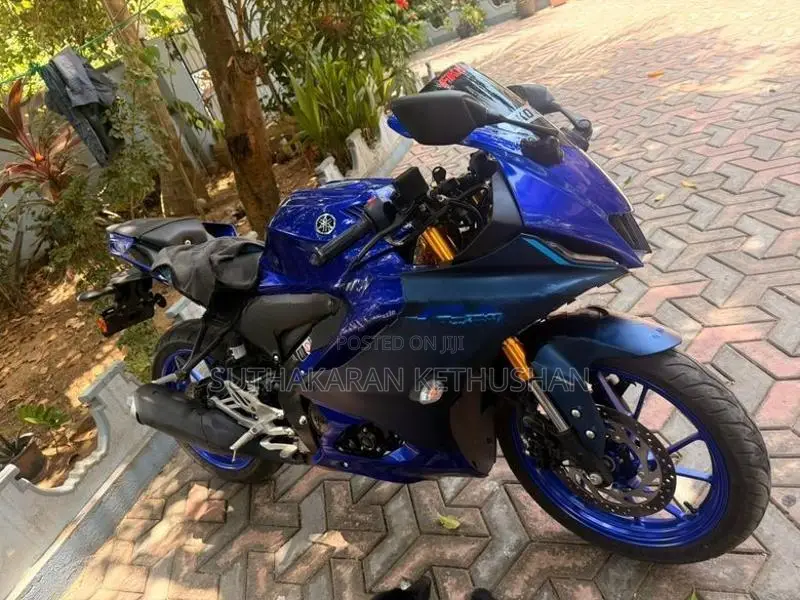 Yamaha R15 V4 2025