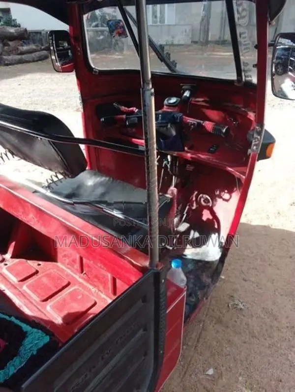 Bajaj RE 1997