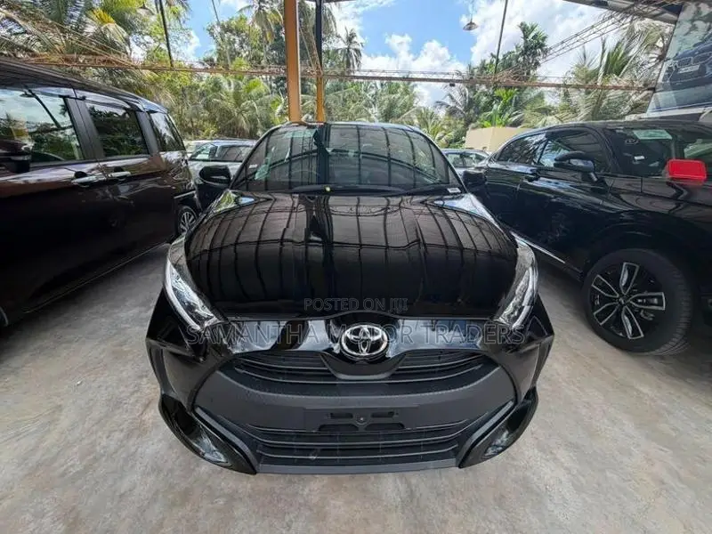 Toyota Yaris G LED 2023