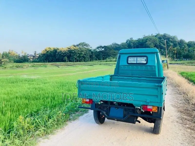 Mahindra Alfa Load Career 2026