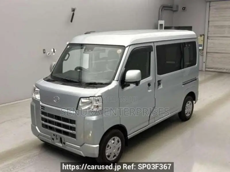 Daihatsu Hijet Cargo S700 Head Light