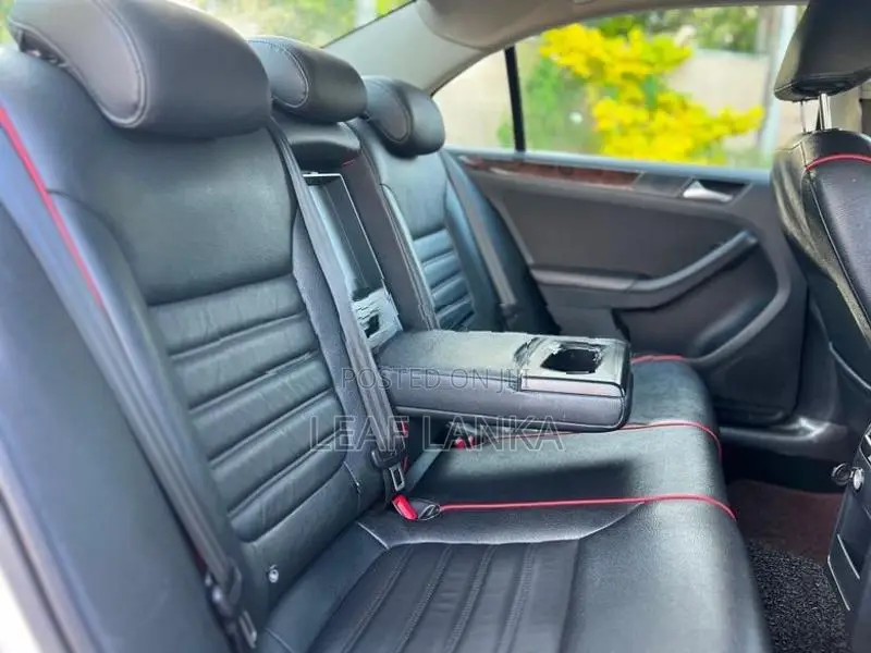 Volkswagen Jetta 2014