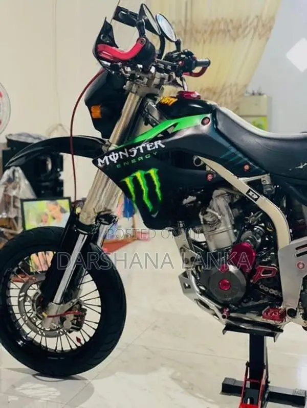 Kawasaki D Tracker 2006