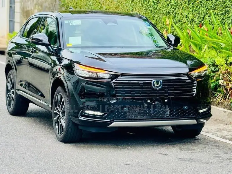 Honda Vezel Z Grade W/Charge B/N 2025