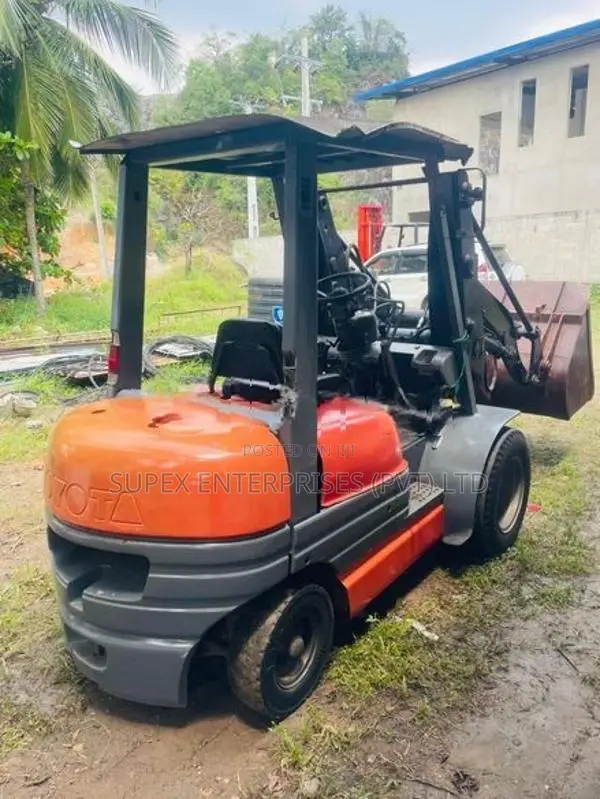 Fork Loader 2.5Ton
