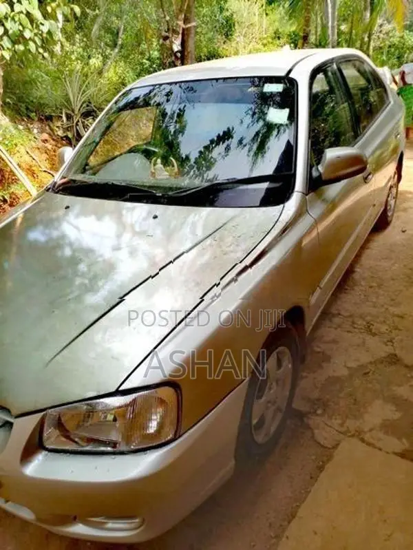 Hyundai Accent 2001