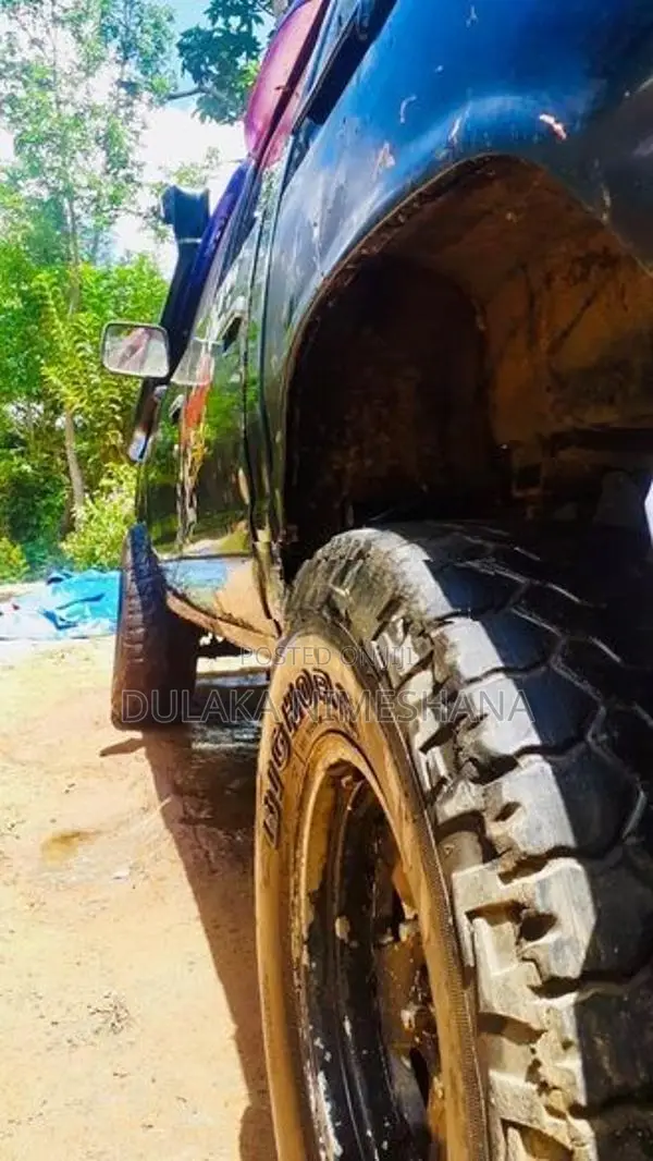 Nissan Dutsun 1983