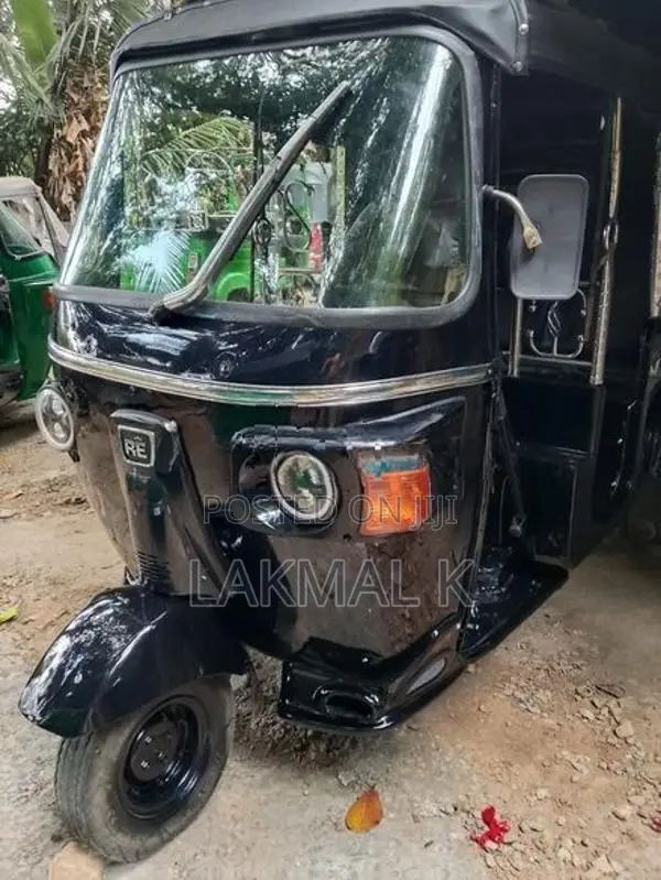 Bajaj RE 2012