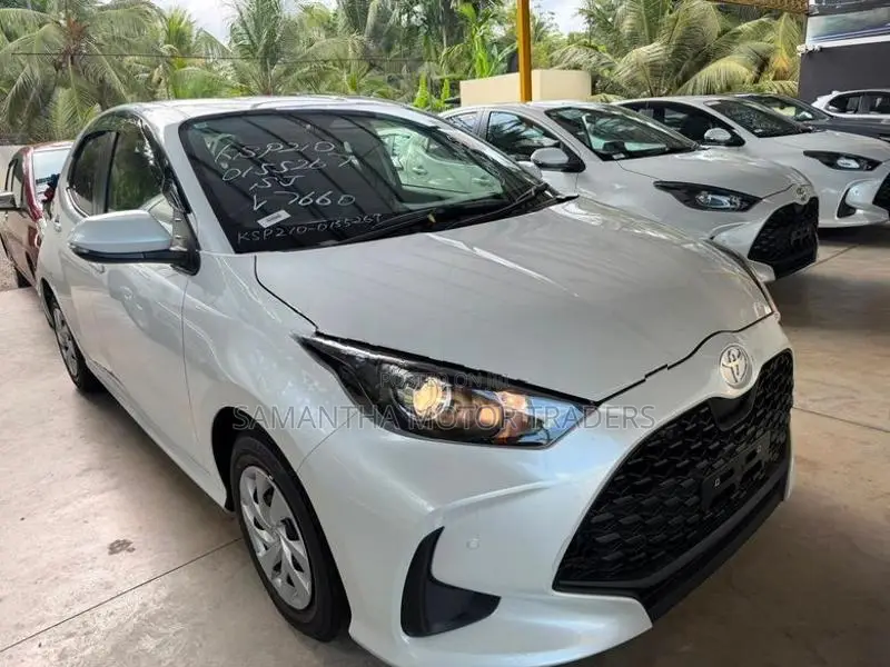 Toyota Yaris X Grade 2025