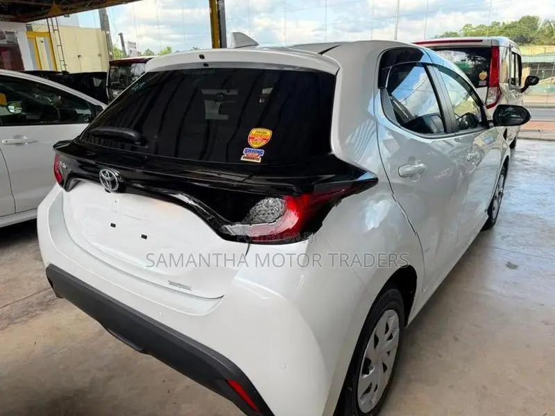 Toyota Yaris X Grade 2025