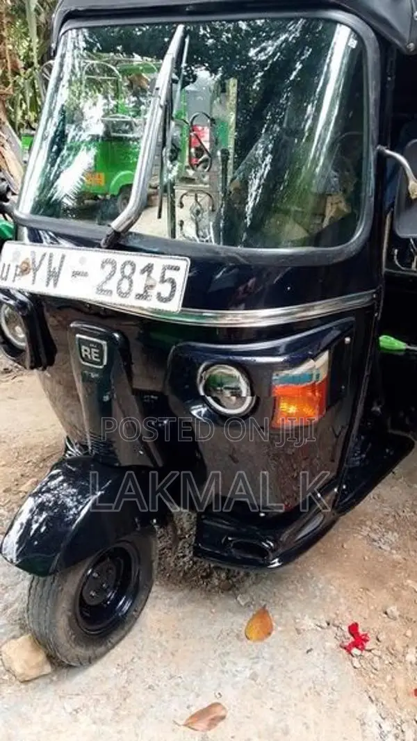 Bajaj RE 2012