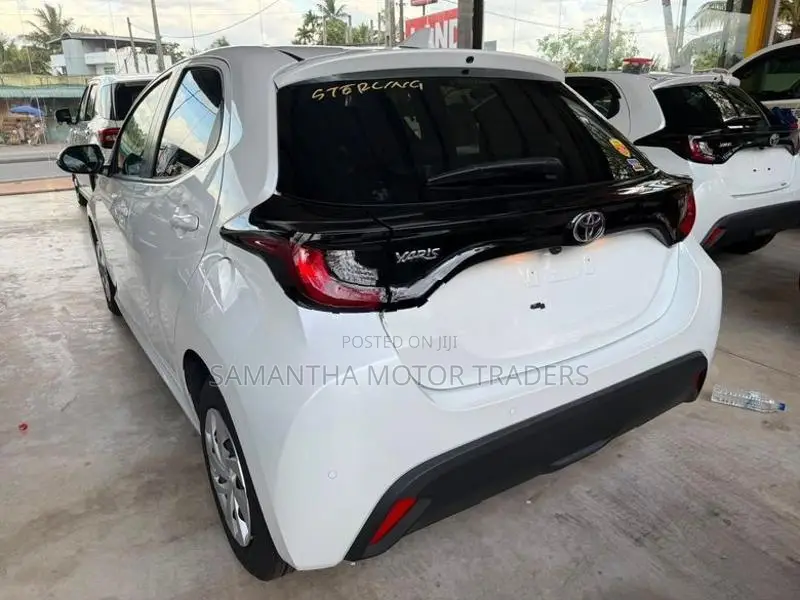 Toyota Yaris X Grade 2025