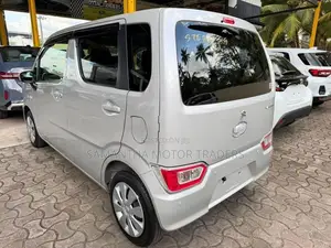 Suzuki Wagon R FX Petrol 2025