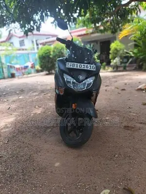 Suzuki Burgman 2019