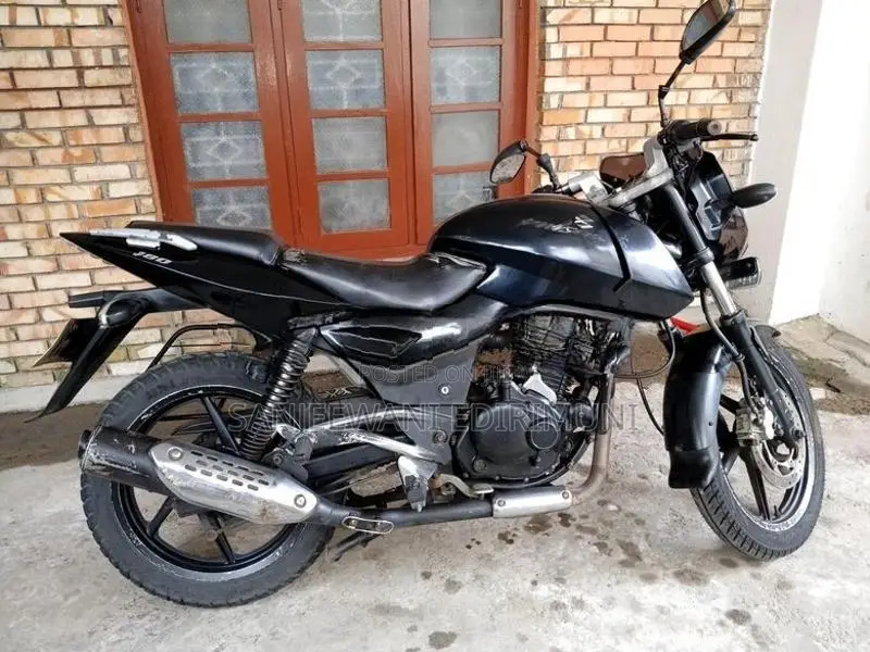 Bajaj Pulsar 180 black 2010