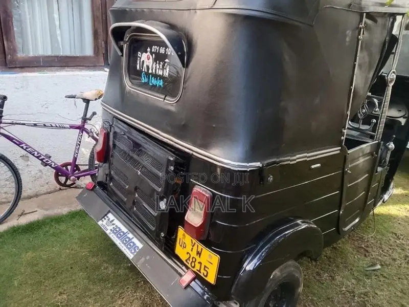 Bajaj RE 2012